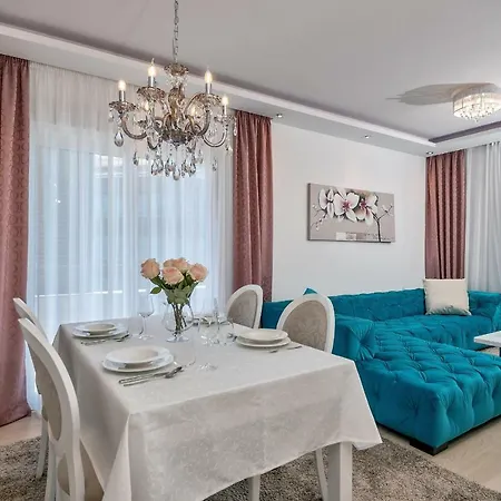 Central Luxury Moonlight Appartement